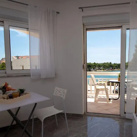 Apartment Tomi Ciovo *