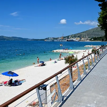 Tomi Ciovo Apartment Trogir